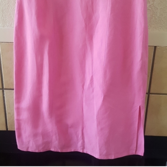 Betty Barley pretty pink linen midi dress - Picture 5 of 8